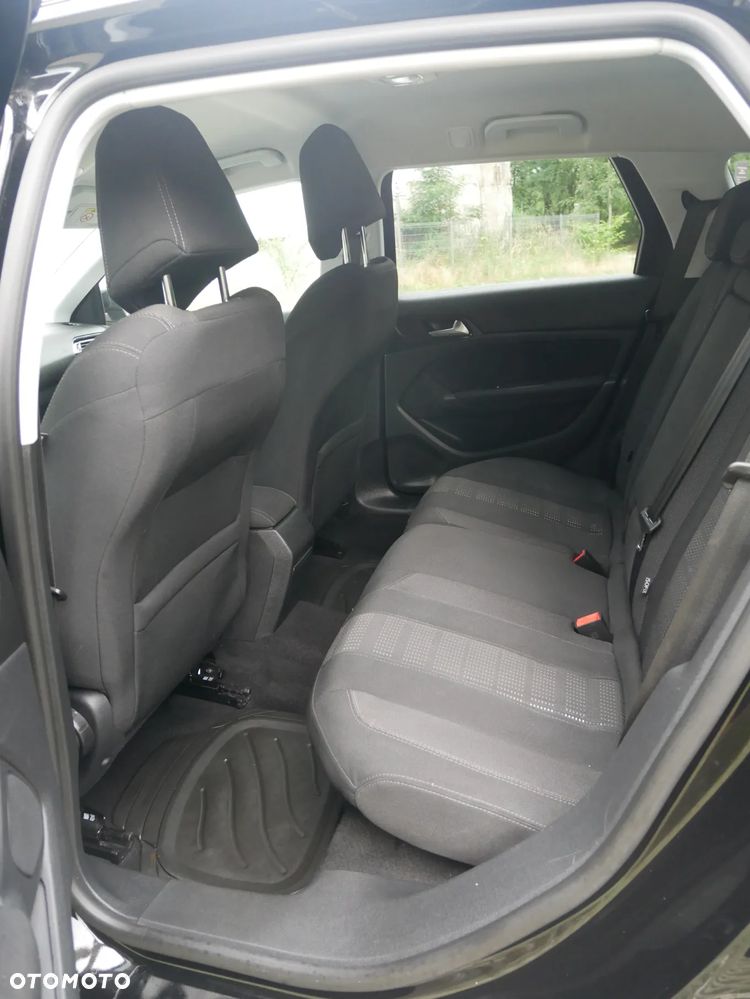 Peugeot 308 SW 1.2 PureTech Allure S&S - 17