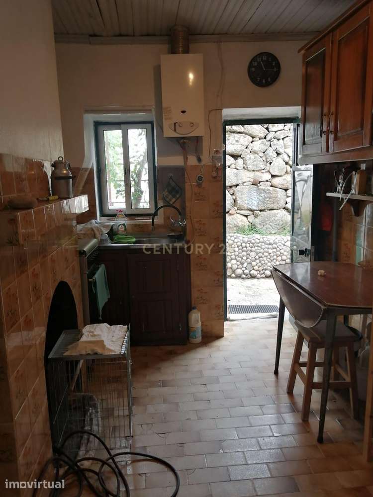 Moradia T3 localizada na aldeia da Mata, Fornos de Algodres - Grande imagem: 3/10