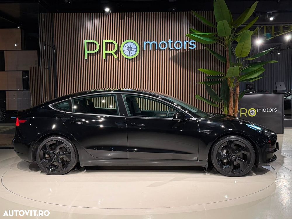 Tesla Model 3 - 13