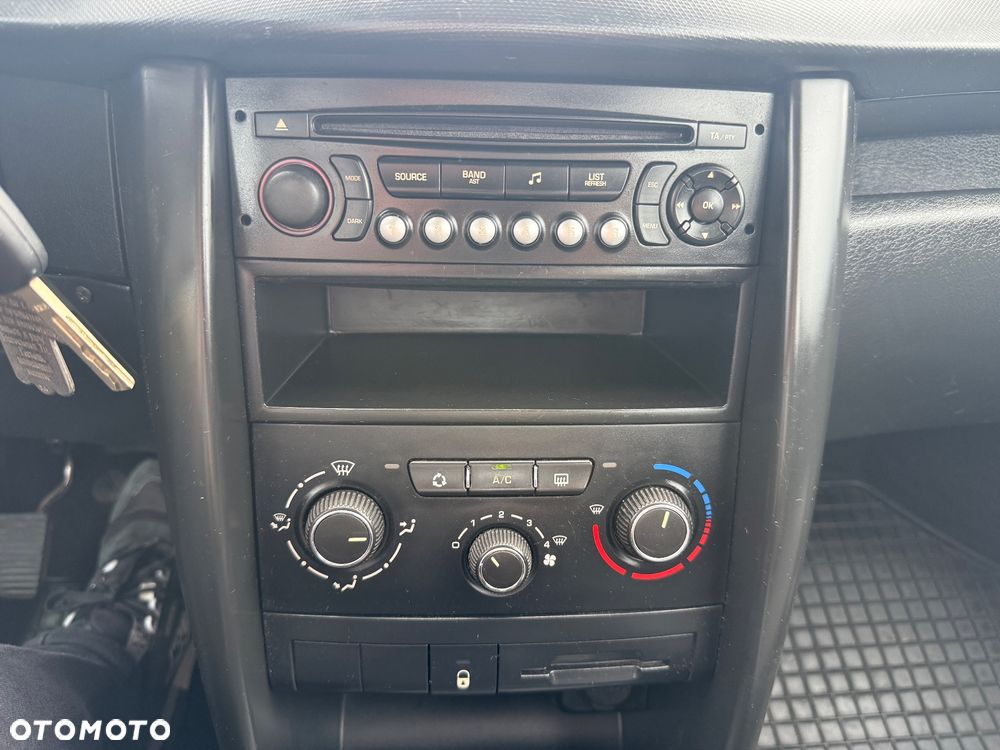 Peugeot 207 1.4 HDi Presence Euro5 - 16