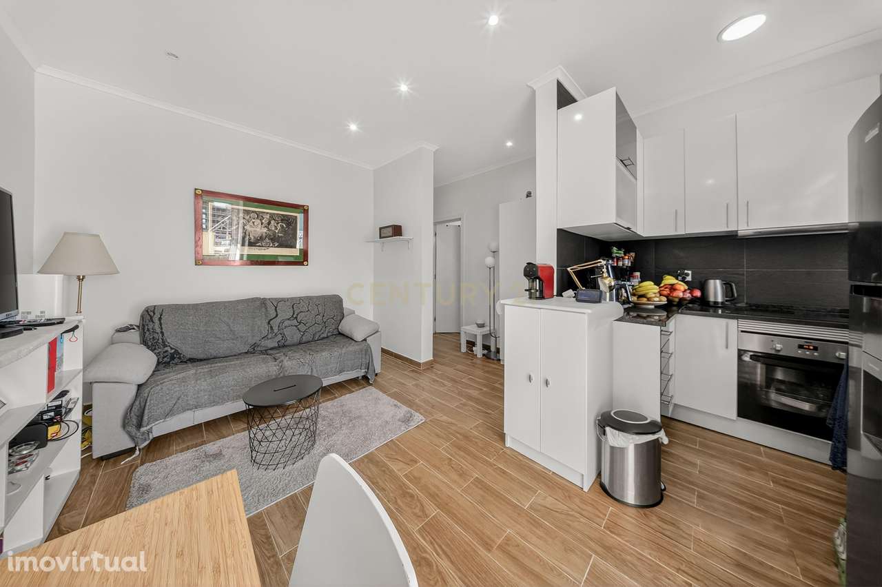 Apartamento Renovado T2 com Terraço em Marvila  -  Lisboa - Grande imagem: 4/17