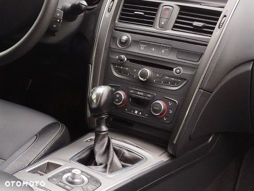 Renault Latitude 2.0 dCi Privilege - 8