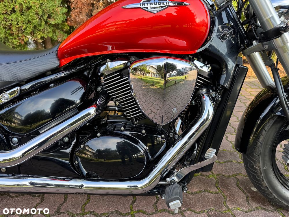 Suzuki Intruder - 7