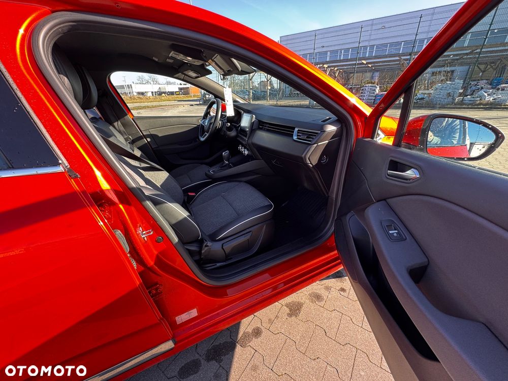 Renault Clio ver-tce-130-edc-gpf-intens - 8