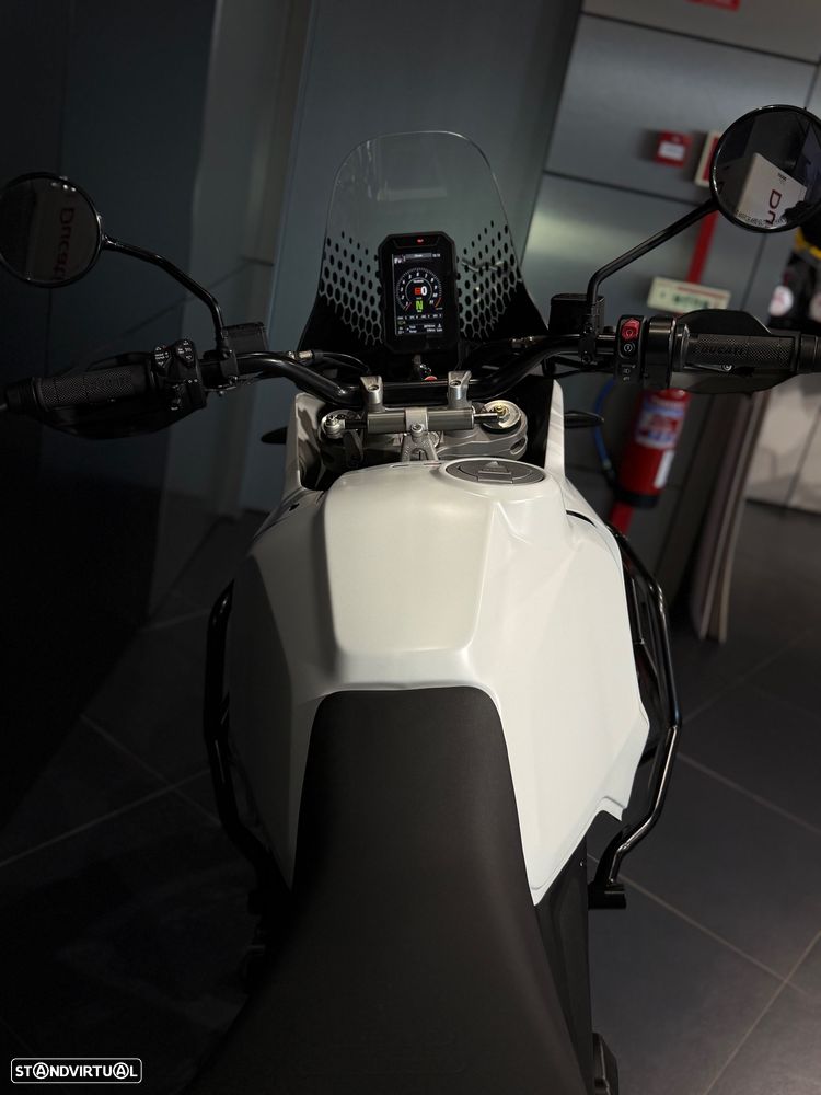 Ducati DesertX - 8