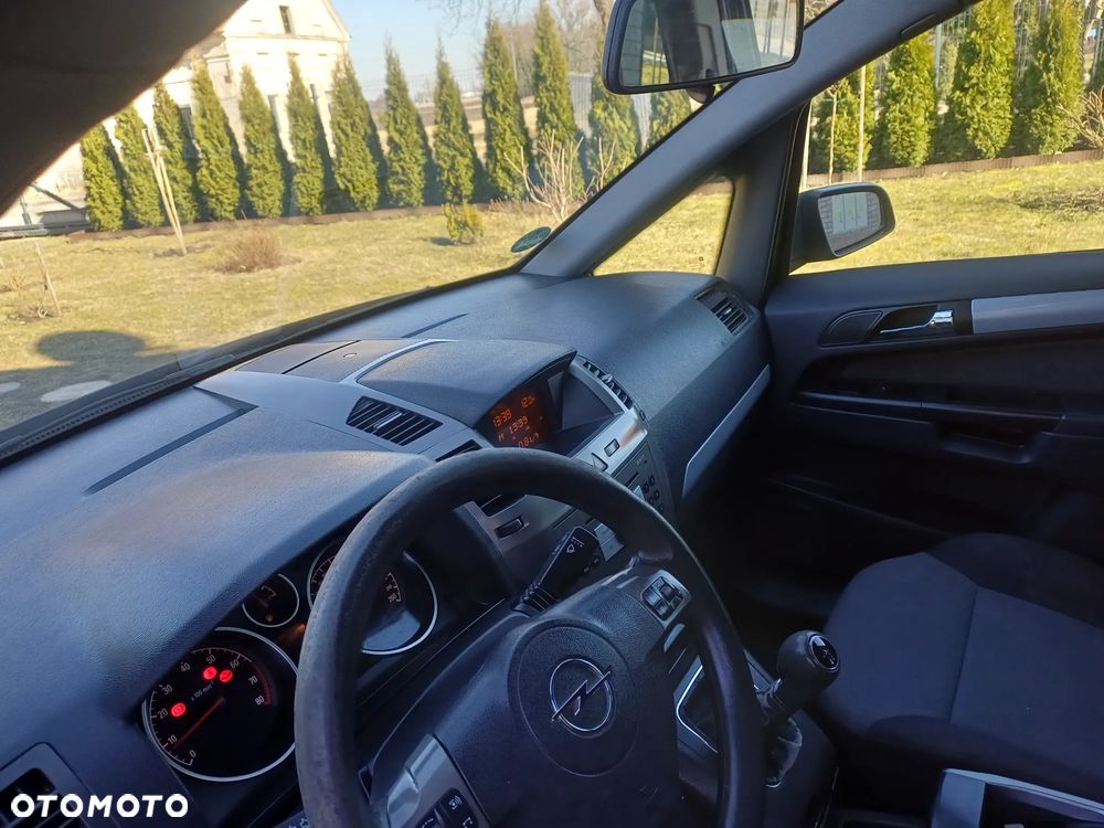 Opel Zafira 1.6 - 20