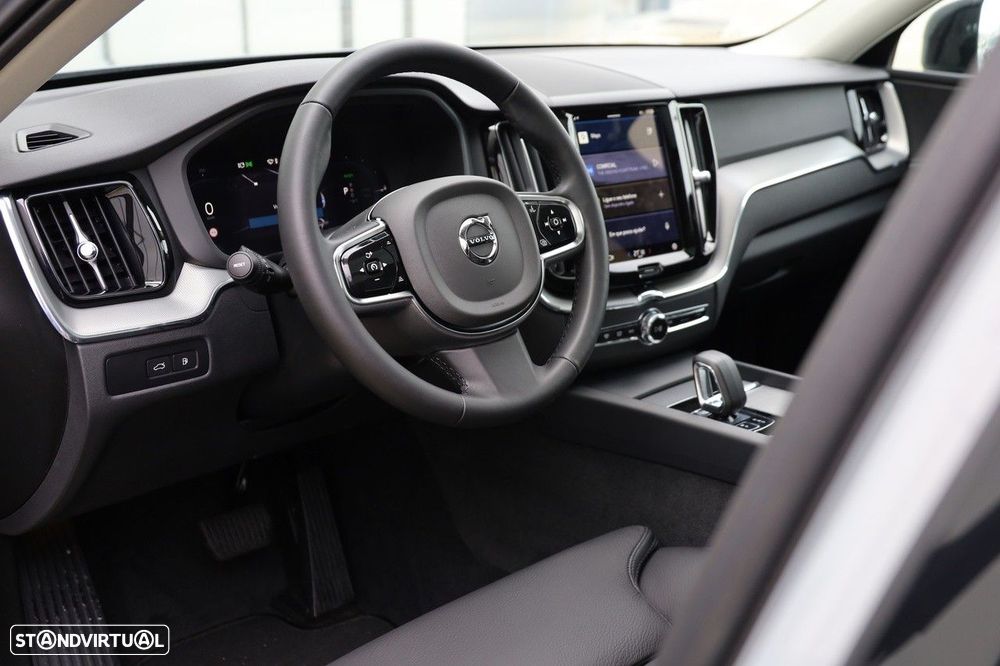 Volvo XC 60 2.0 T6 PHEV Plus Dark AWD - 10