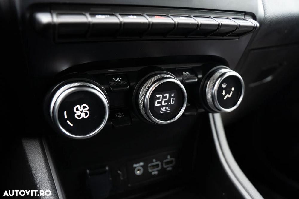 Renault Captur MHEV 140 Techno - 21
