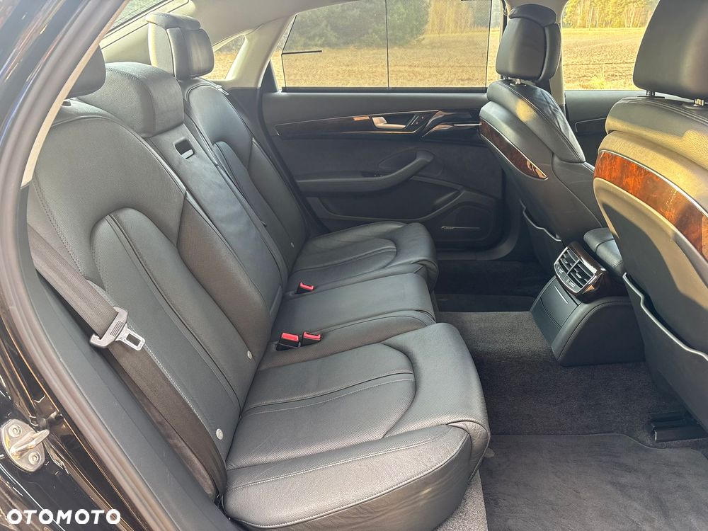 Audi A8 - 35