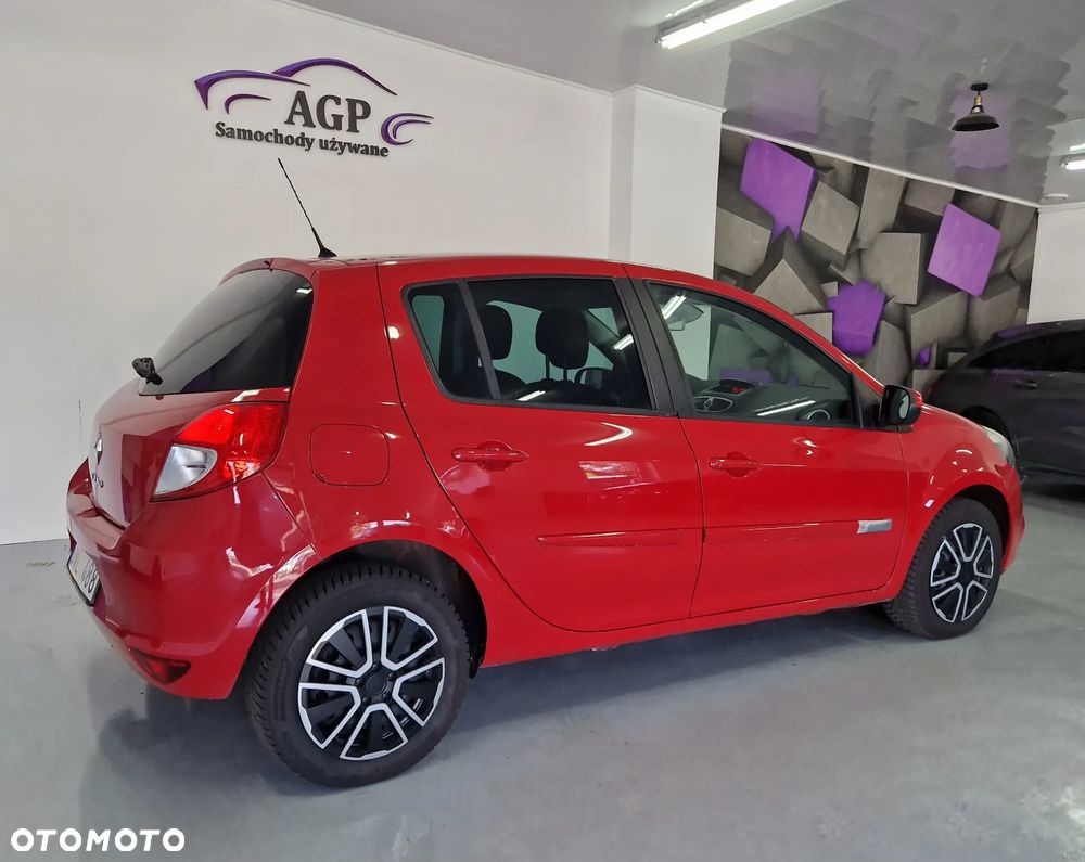 Renault Clio - 12