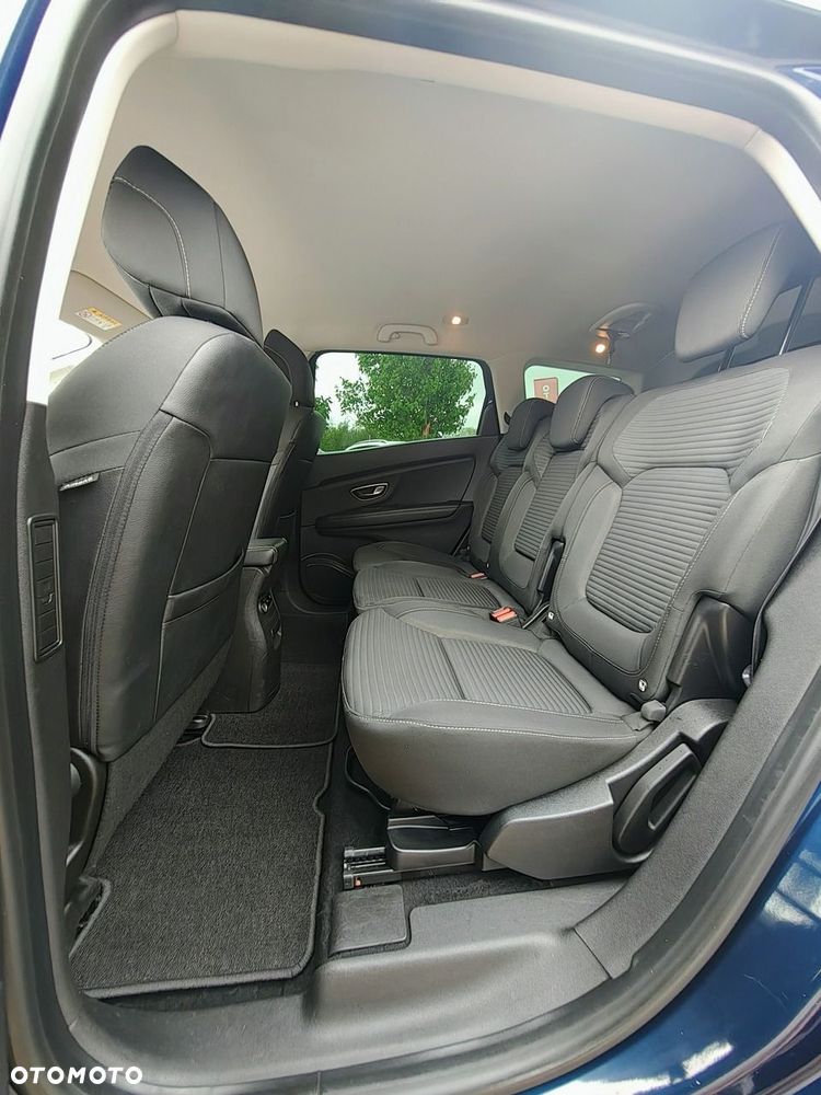 Renault Grand Scenic - 28