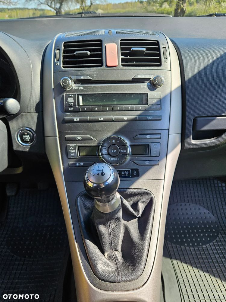 Toyota Auris 1.6 VVT-i Sol - 12