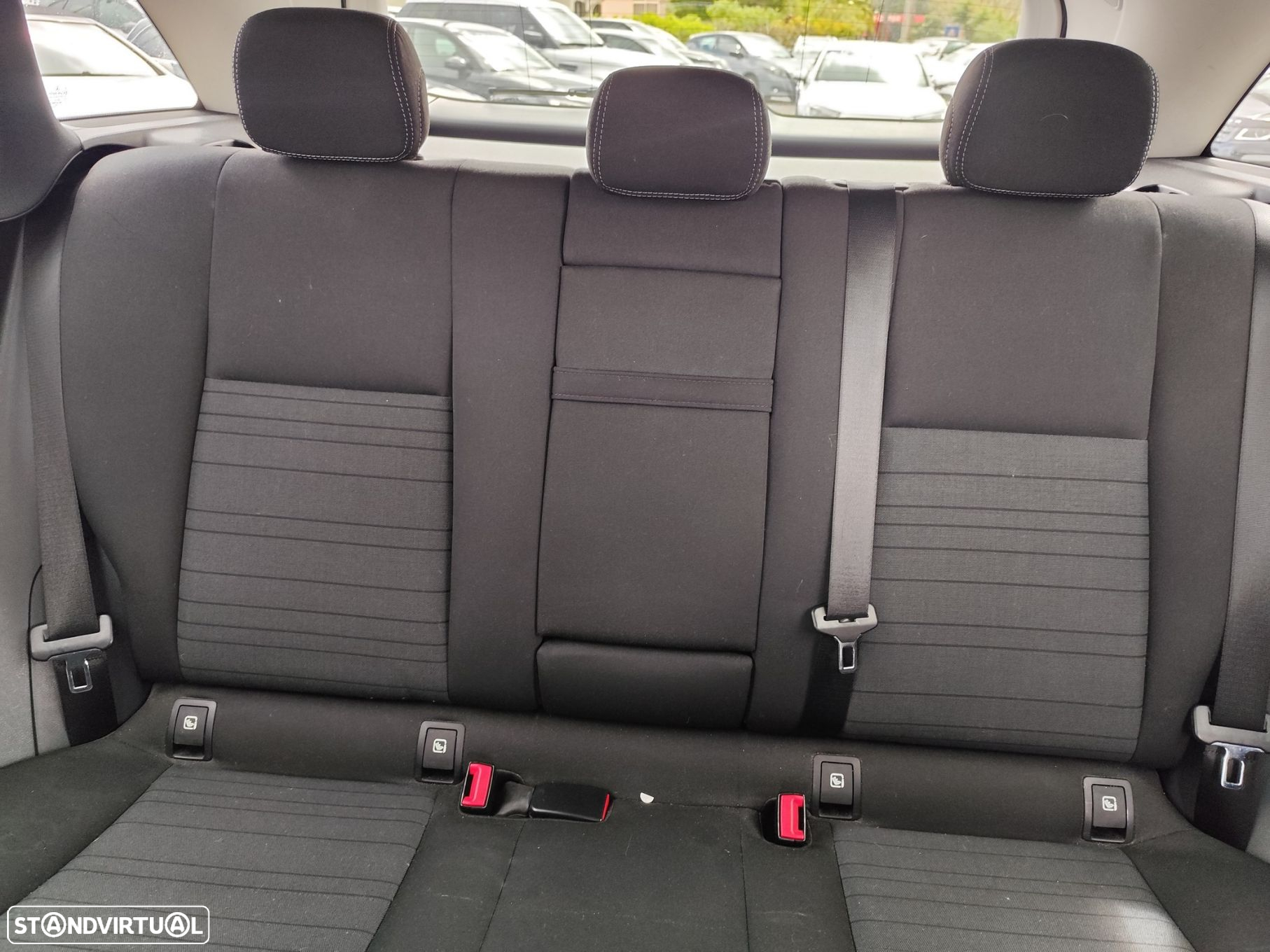 Mercedes-Benz GLC 350 e 4-Matic - 28