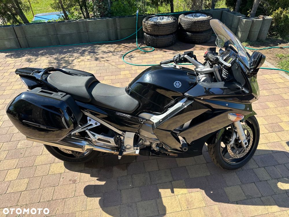 Yamaha FJR - 6