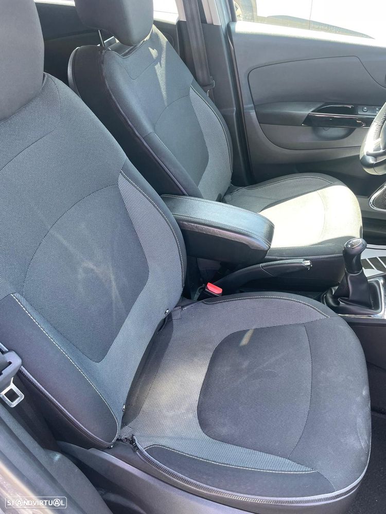 Renault Captur 1.5 dCi Exclusive C/Pneu - 8