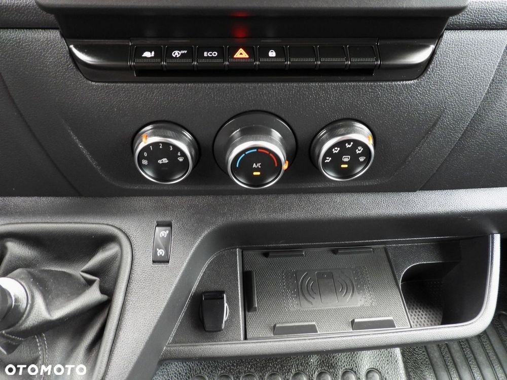 Renault MASTER PLANDEKA 10 PALET WEBASTO TEMPOMAT LEDY PNEUMATYKA KLIMATYZACJA  165KM - 35