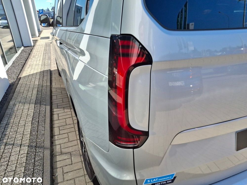 Volkswagen Caravelle - 35