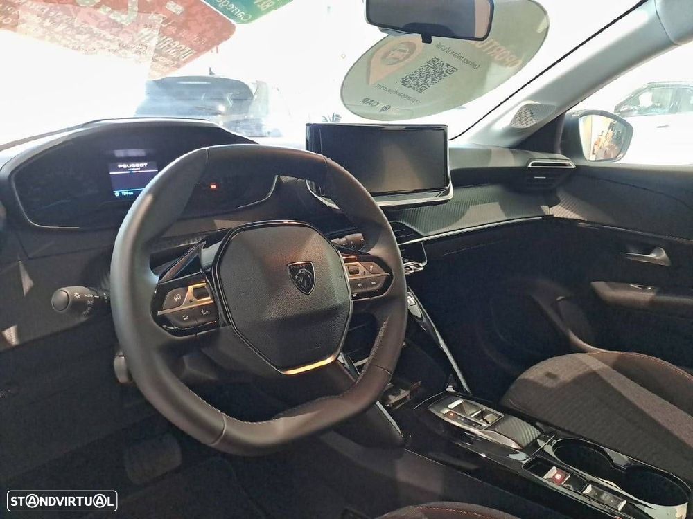 Peugeot e-208 50 kWh Style — fotografia 8