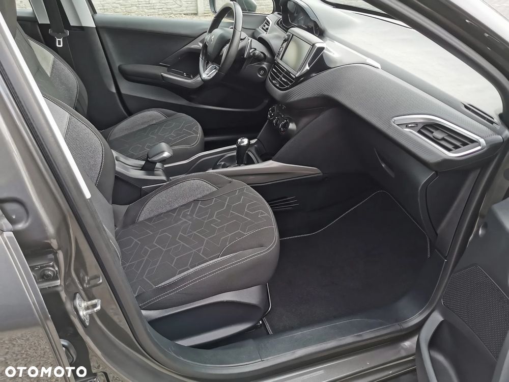 Peugeot 2008 - 9