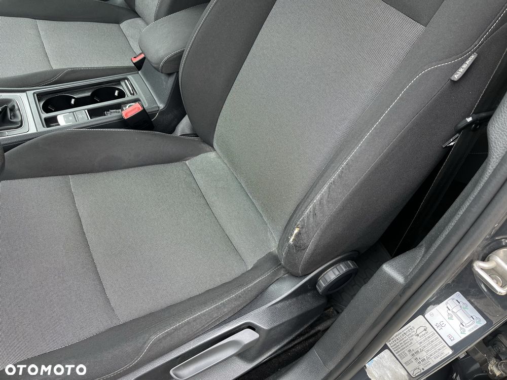 Volkswagen Golf - 8
