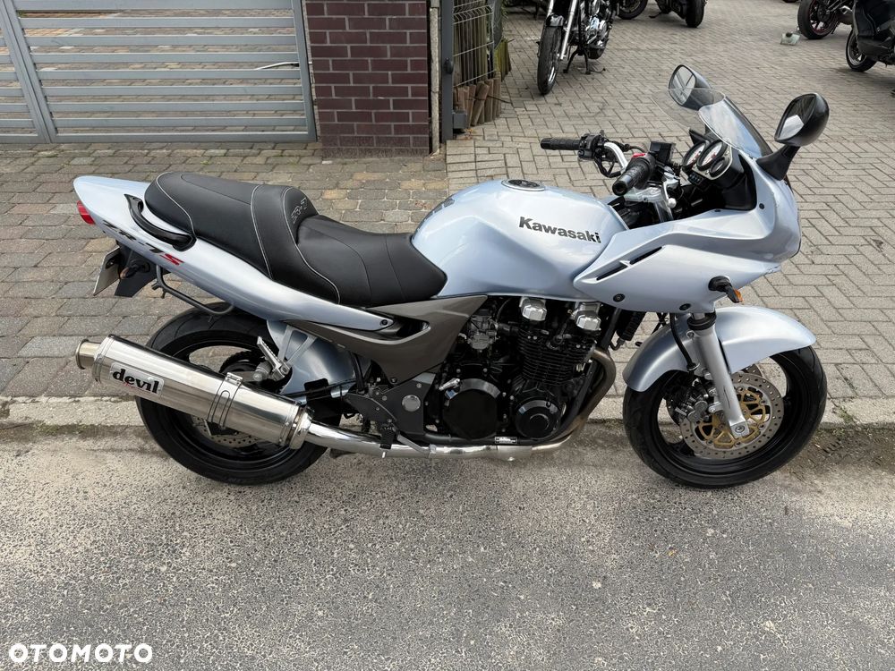 Kawasaki ZR - 4