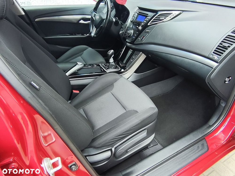 Hyundai i40 i40cw 1.7 CRDi Fifa World Cup Edition - 24