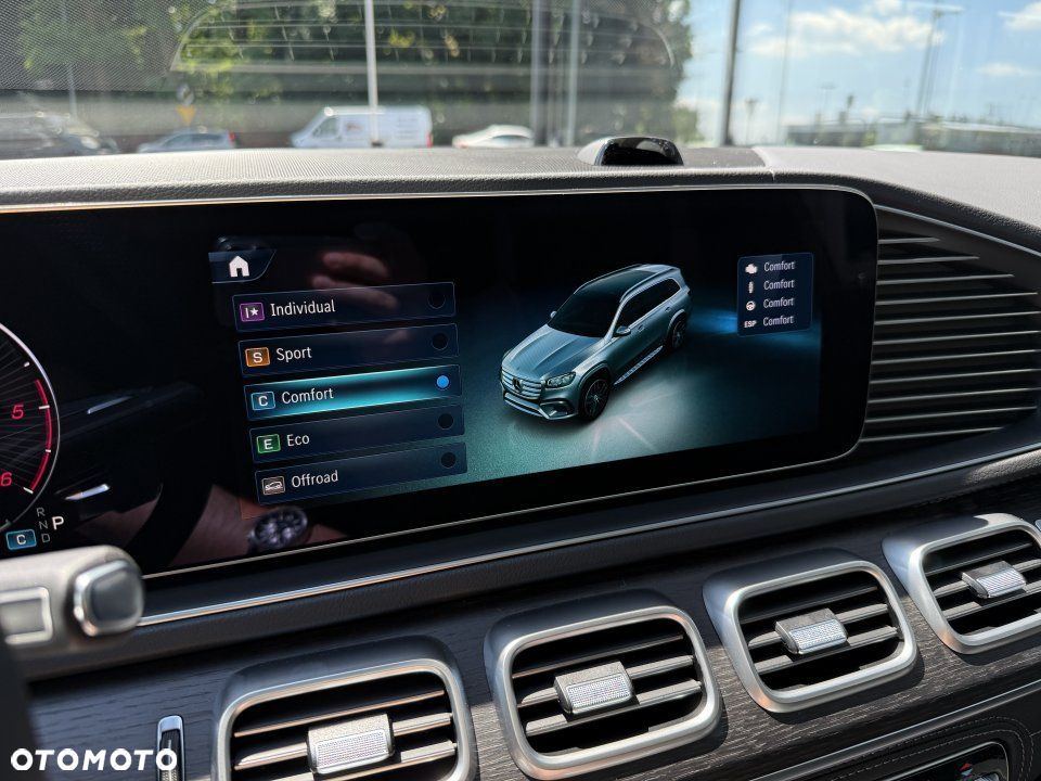 Mercedes-Benz GLS - 16