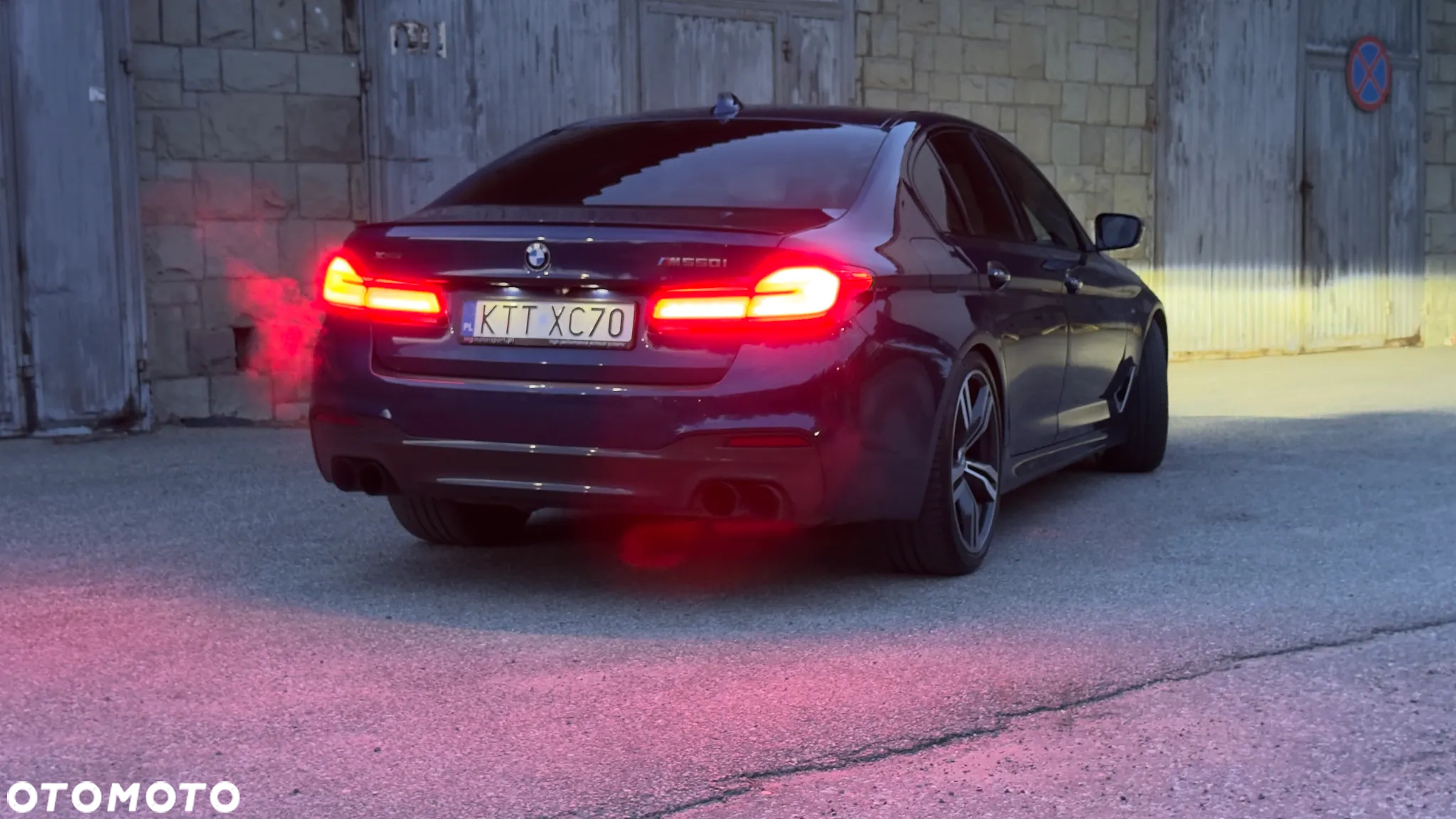 BMW Seria 5 M550i xDrive sport - 12