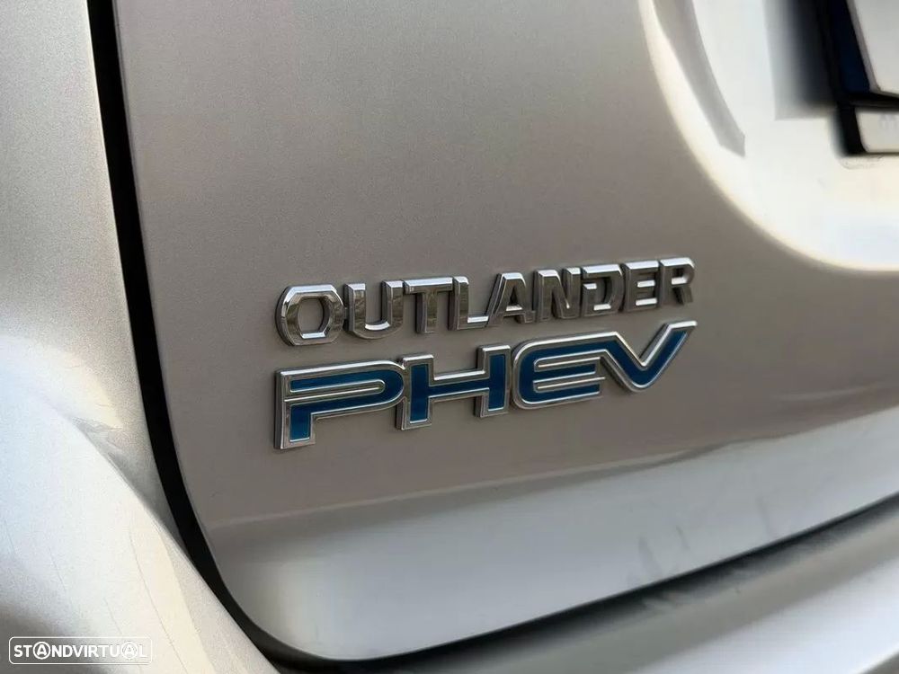 Mitsubishi Outlander 2.4 Instyle - 10