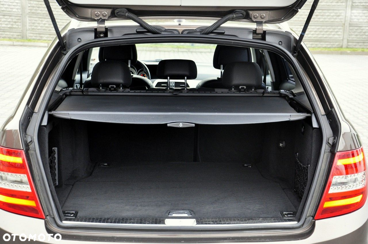 Mercedes-Benz Klasa C 180 T CDI DPF (BlueEFFICIENCY) Elegance - 12