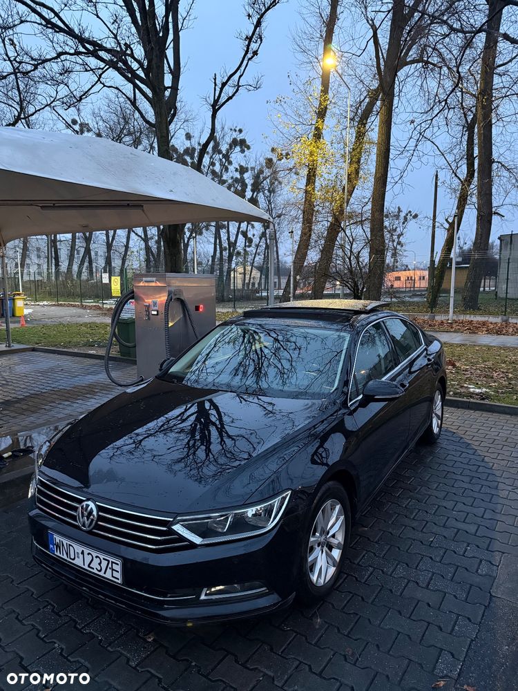 Volkswagen Passat 1.6 TDI SCR DSG Comfortline - 1