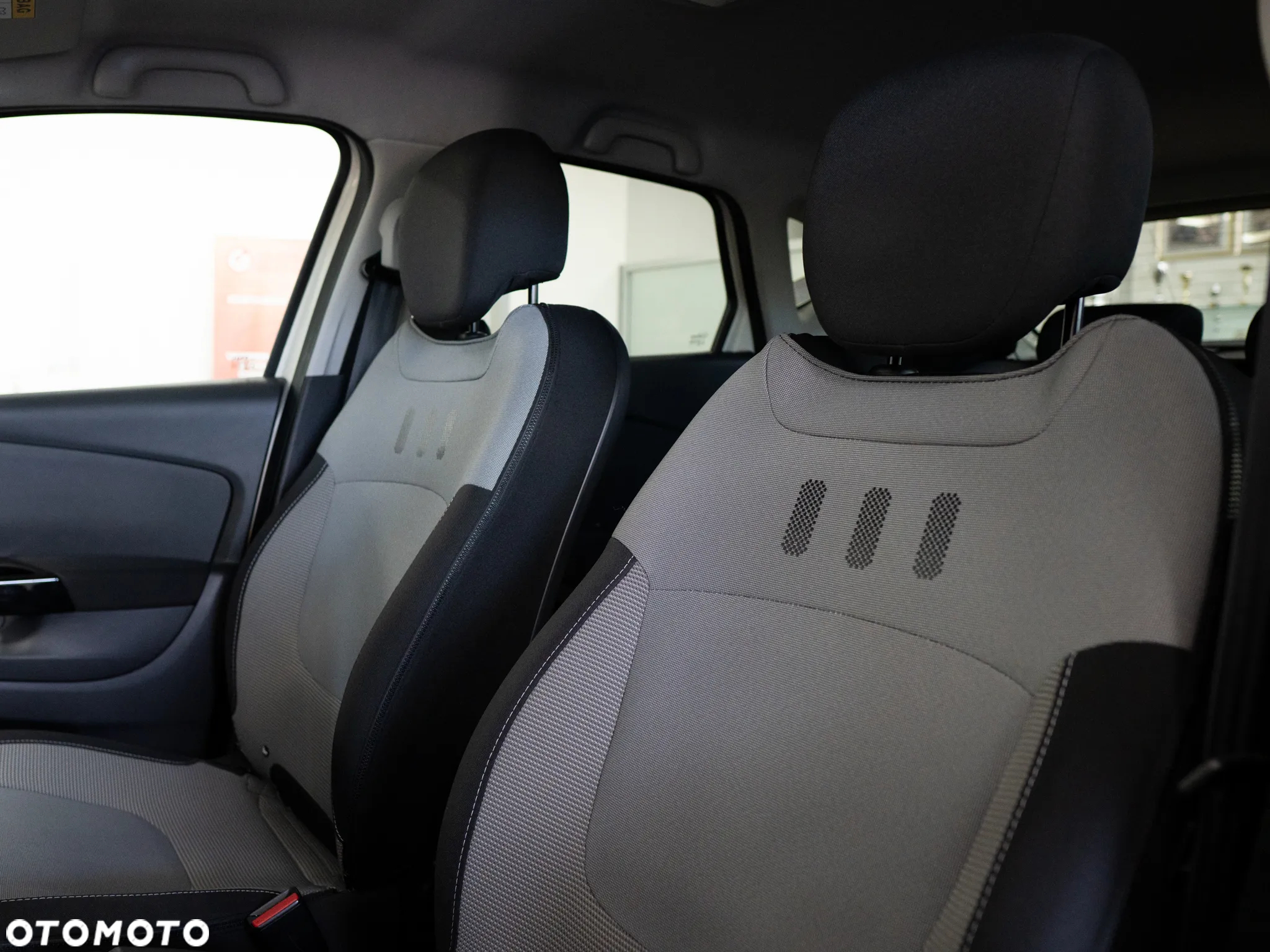 Renault Captur - 21