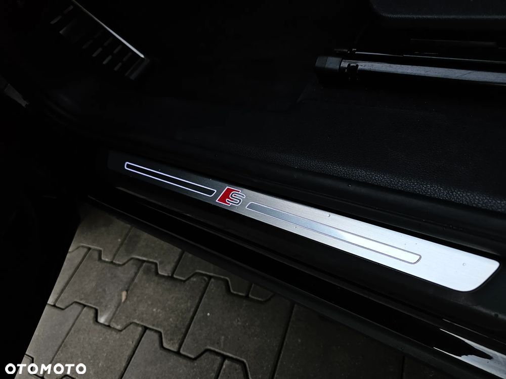 Audi Q3 Sportback 35 TDI quattro S tronic S line - 37