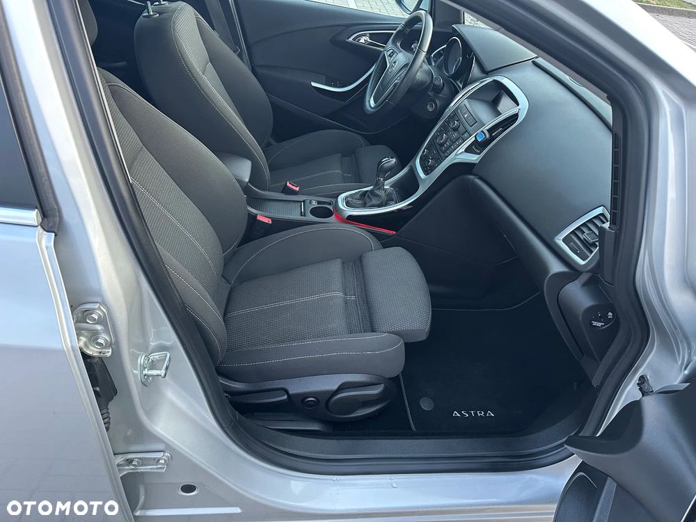 Opel Astra 1.4 Turbo - 26