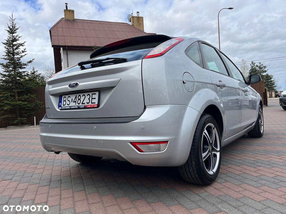 Ford Focus 1.6 Ti-VCT Trend + - 11