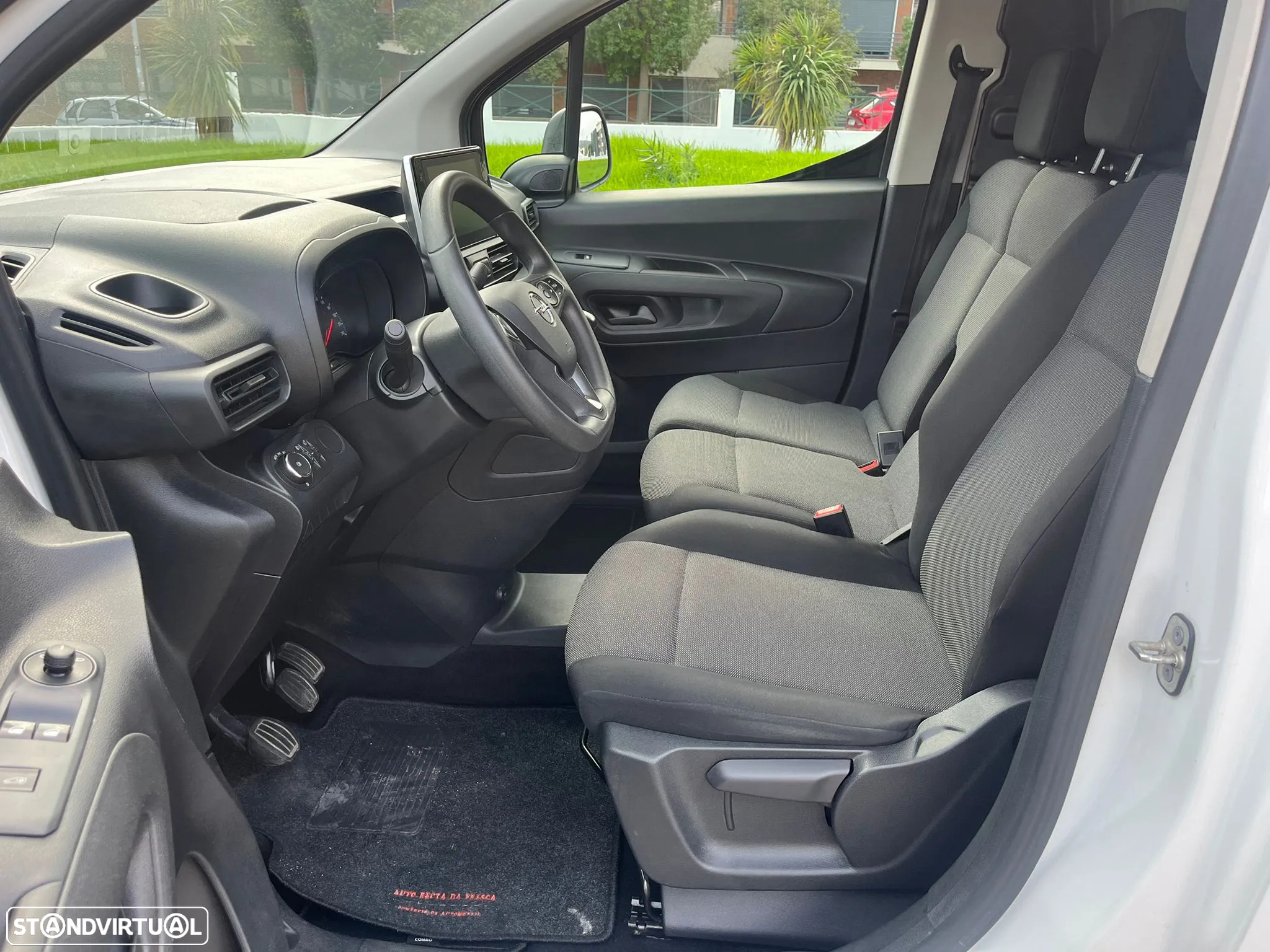 Opel COMBO 1.5 102cv 3 LUGARES - AC - IVA DEDUTÍVEL - 24
