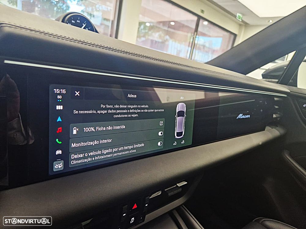 Porsche Macan Electric 4 - 21