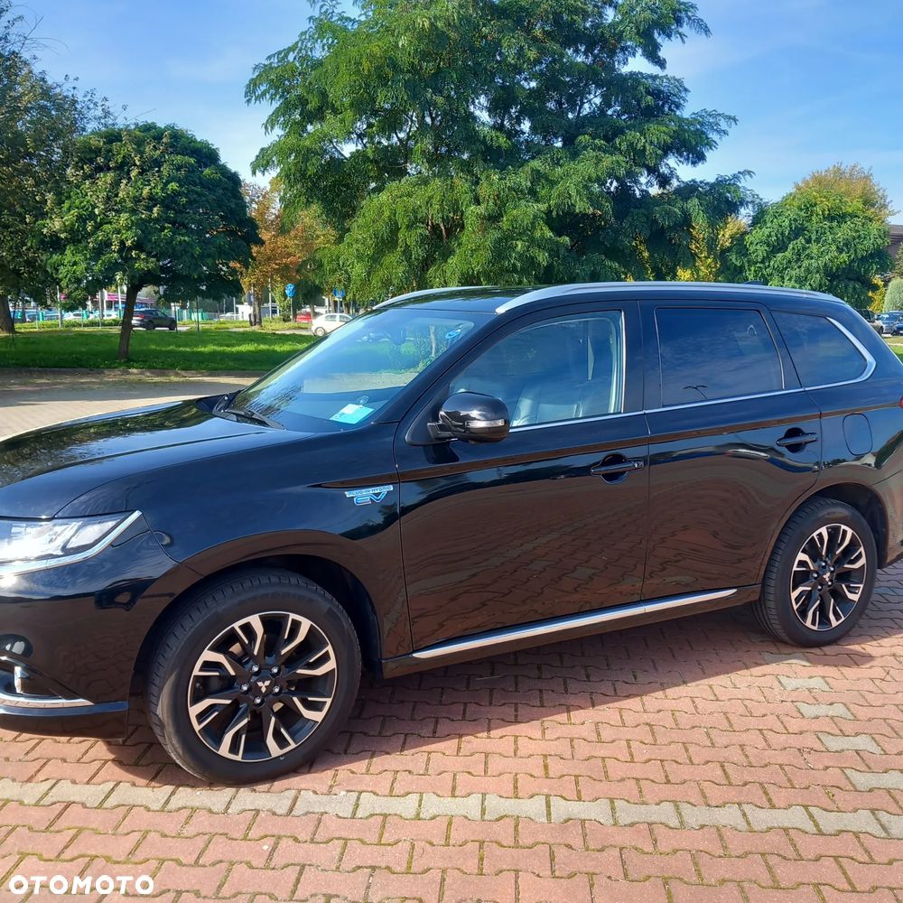 Mitsubishi Outlander - 21