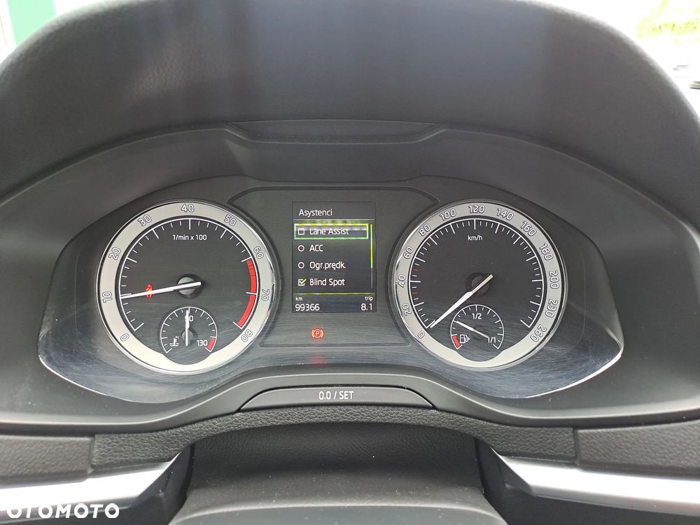 Skoda Karoq 1.5 TSI ACT 4x2 Style DSG - 23