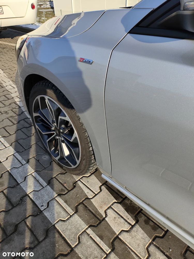 Ford Focus 1.5 EcoBoost ST-Line - 13