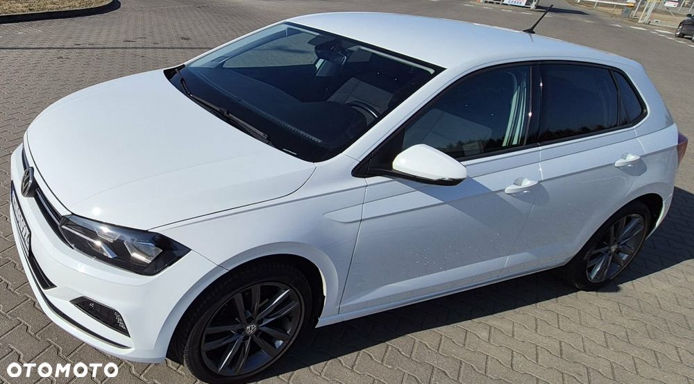 Volkswagen Polo - 2