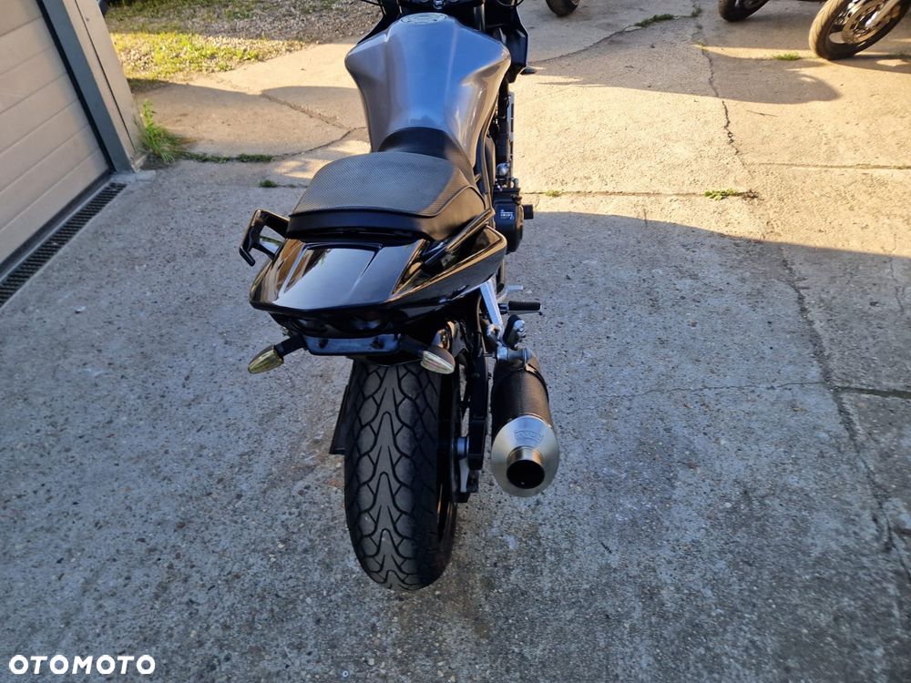 Yamaha FZS - 9