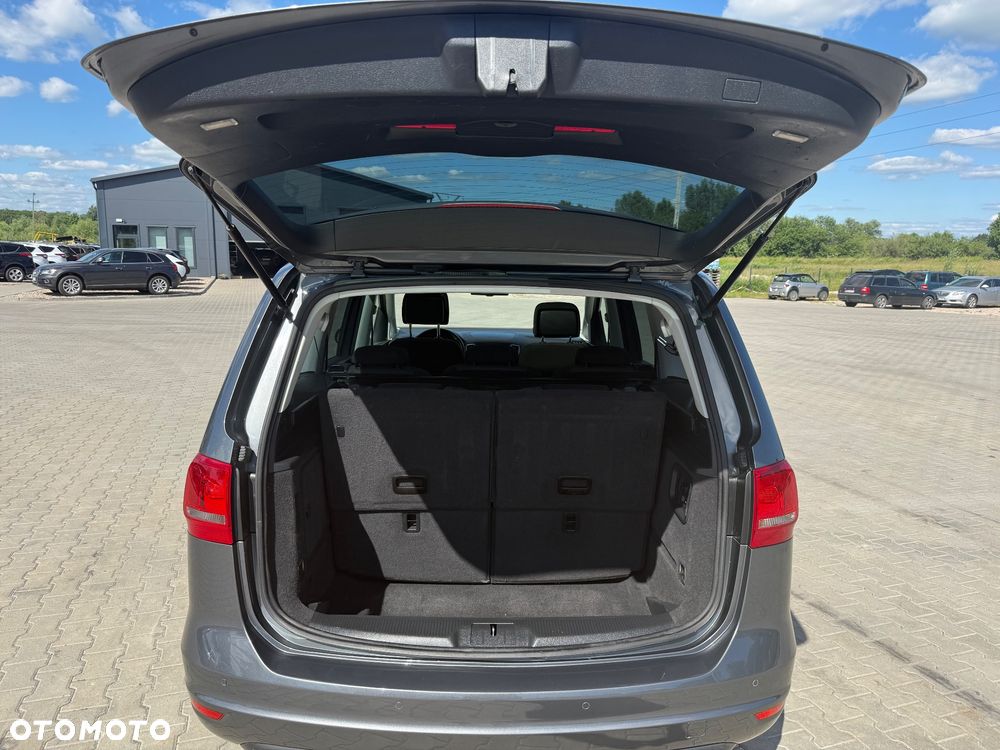 Volkswagen Sharan 2.0 TDI 4Motion BlueMotion Technology Highline - 8