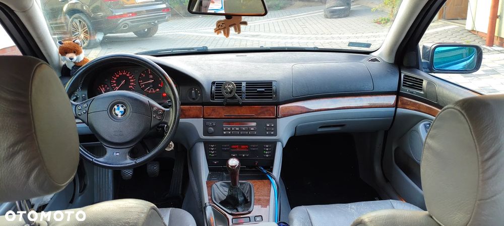 BMW Seria 5 - 8