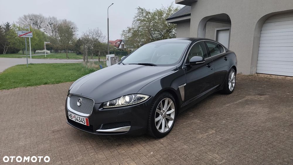 Jaguar XF 3.0 V6 Kompressor AWD - 10