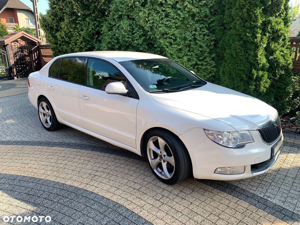 Skoda Superb 2.0 TDI Family - 8