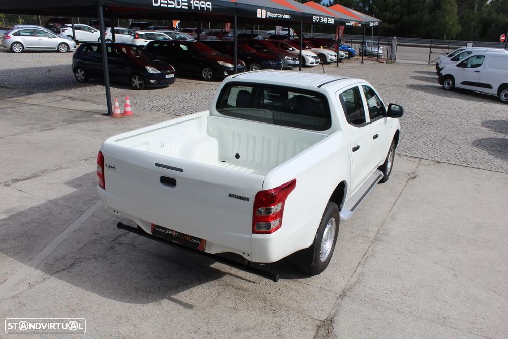 Mitsubishi L200 2.4 DI-D CD Invite 4WD - 6