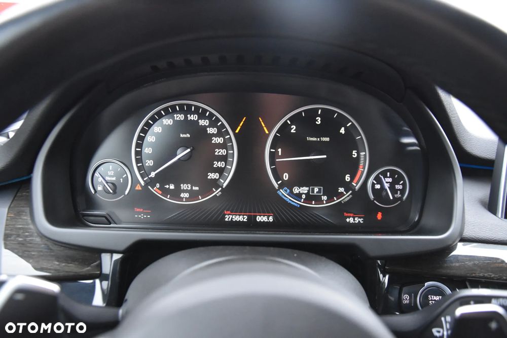 BMW X5 xDrive30d - 25