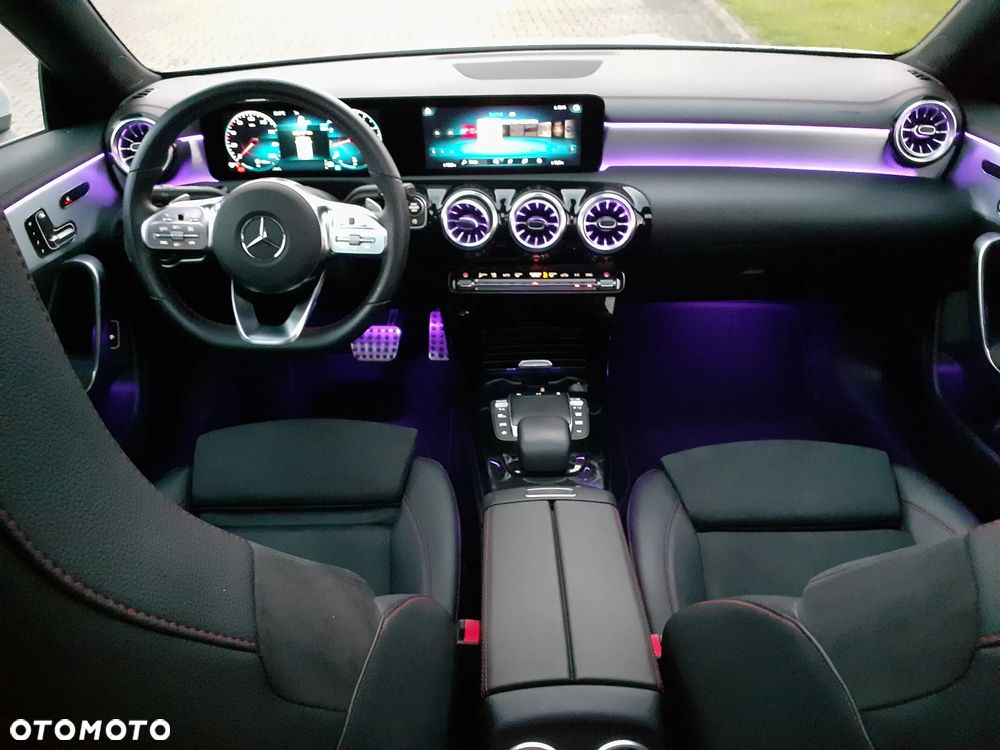Mercedes-Benz CLA 200 7G-DCT - 26