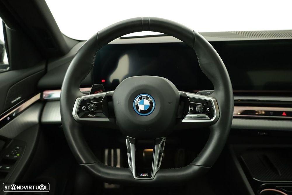 BMW i5 eDrive40 Pack Desportivo M - 15